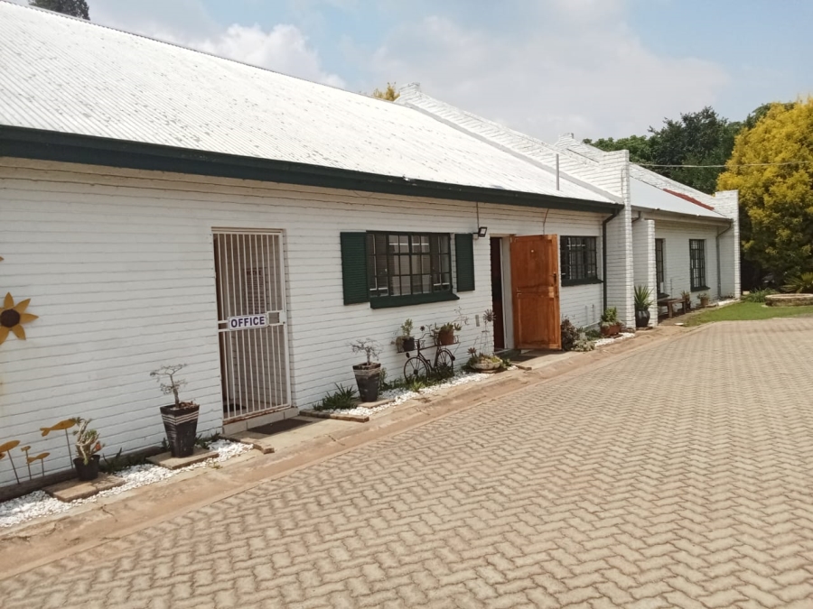 6 Bedroom Property for Sale in Deneysville Free State